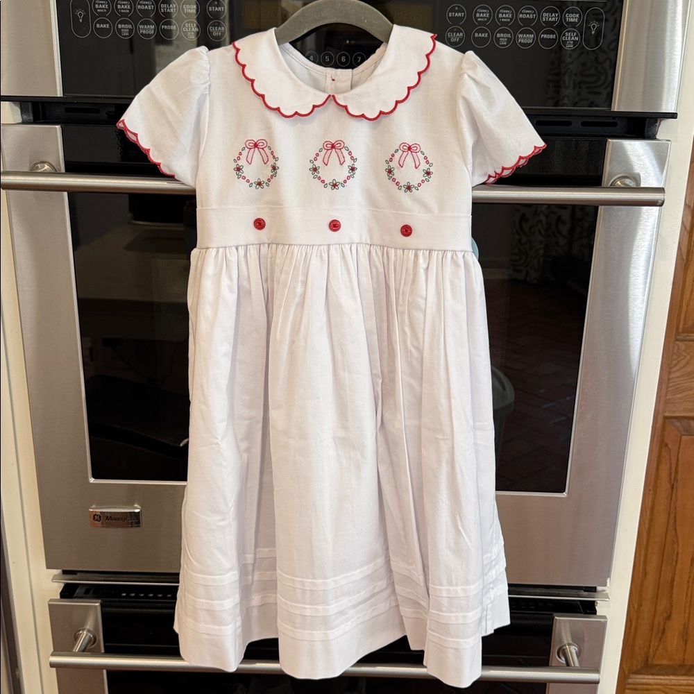 NWT - Little English - Girls Louisa Embroidered Christmas Wreath Dress - Size: 6